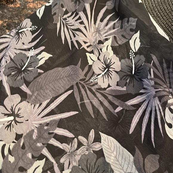 Steve Madden Three-Piece Travel Set OS Ruana Hat Travel Bag - Picture 13 of 15